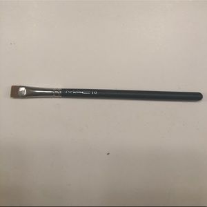 Mac makeup brush